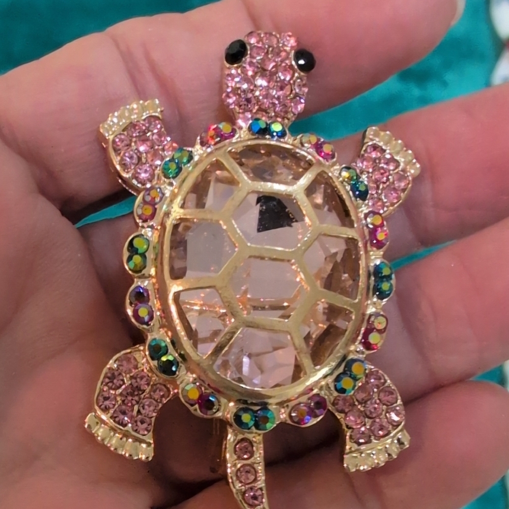Colorful Turtle Brooch - Picture 4 of 5